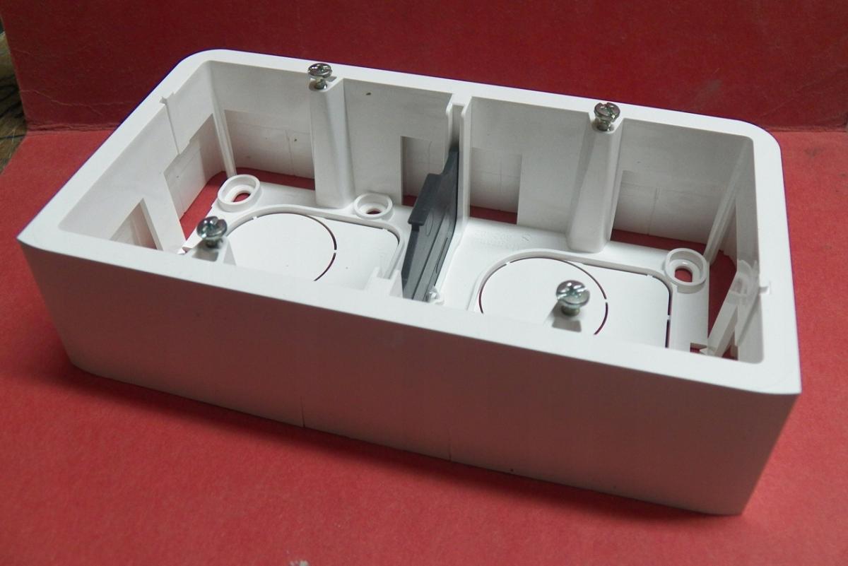 LEGRAND M45:6_8_3x2M Puszka natynkowa pozioma 40