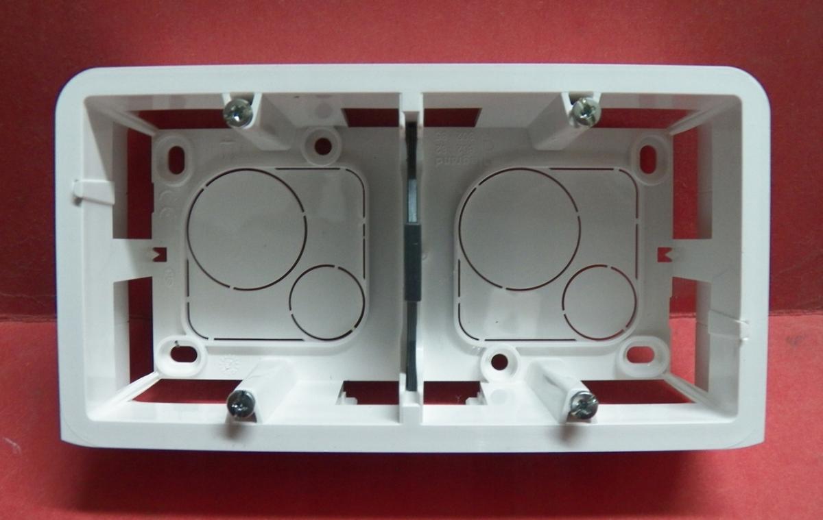 LEGRAND M45:6_8_3x2M Puszka natynkowa pozioma 40