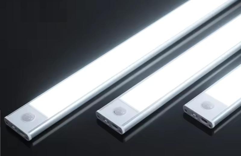 Oprawa meblowa LED do szaf, 400mm, 4000K, light sensor + pir, ładowanie 750