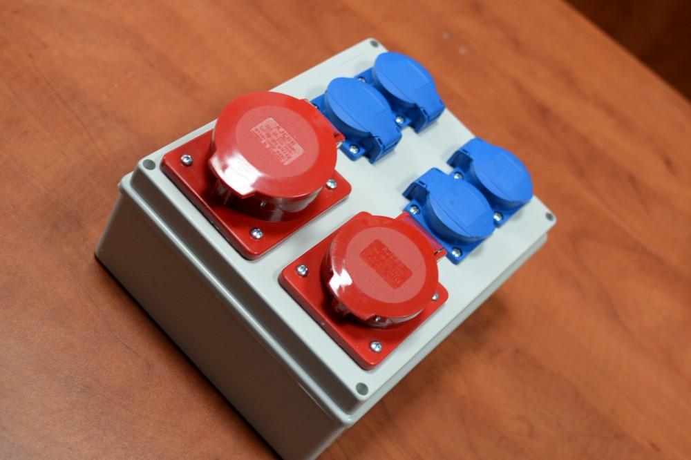 ONNLINE Rozdzielnica R-240 16/5, 32/5, 4x230V ONNLINE POWER