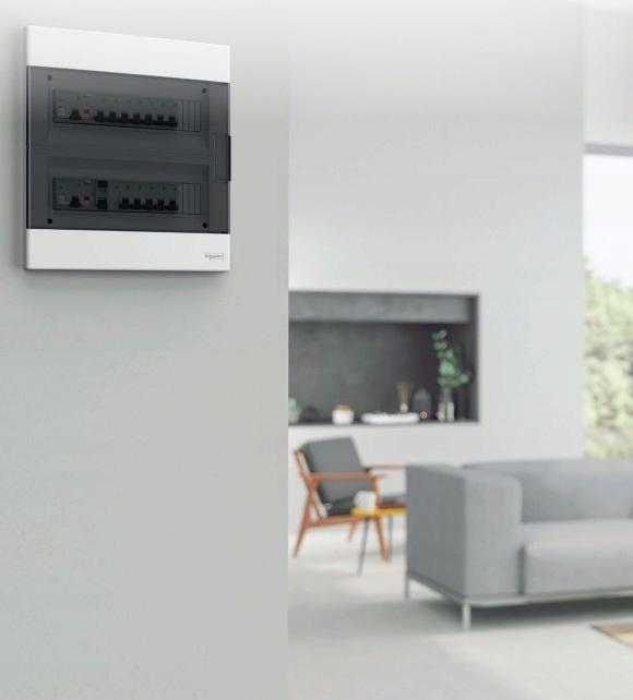 Rozdzielnica Easy9 EU N/T drzwi transparentne 2/24