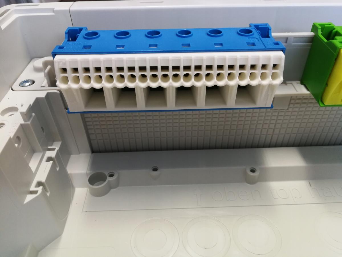 HAGER Rozdzielnica podtynkowa 3R/36M II kl IP30, QC, VDE