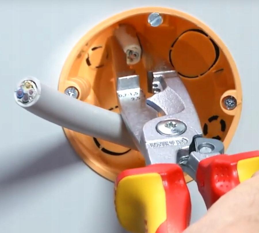 SZCZYPCE KNIPEX 13 96 200