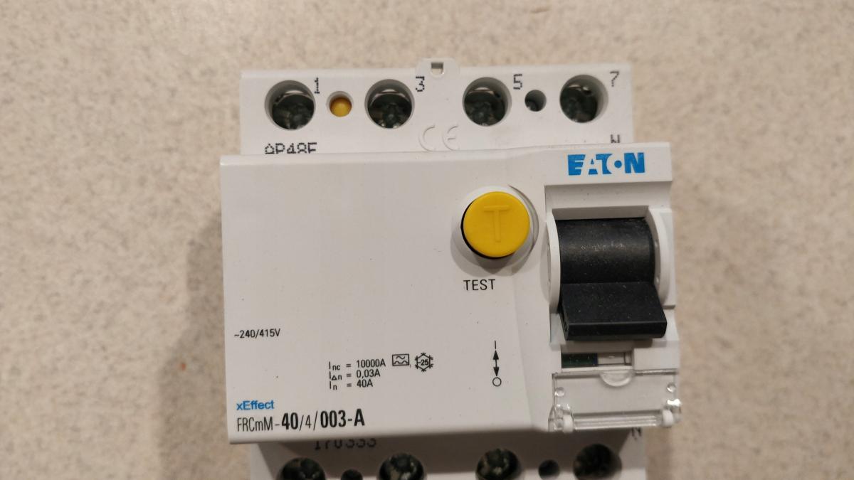 EATON Wyłącznik różnicowoprądowy typ A 4-biegunowy FRCmM-40/4/003-A