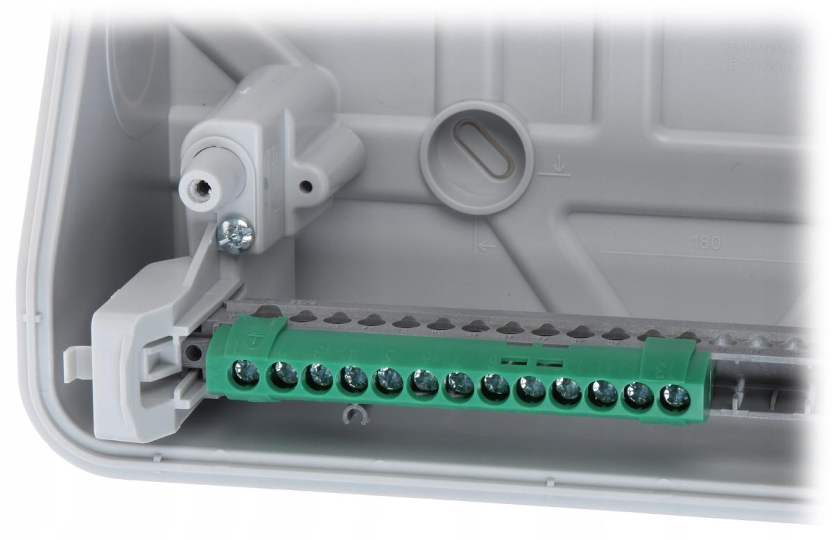 LEGRAND Rozdzielnica natynkowa RN65 IP65 z listwami 1x12 modułowa