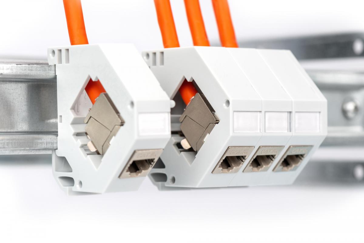 Kabel teleinformatyczny S/FTP Kat.7 4x2xAWG23/1, CPR:Dca , drut miedziany,