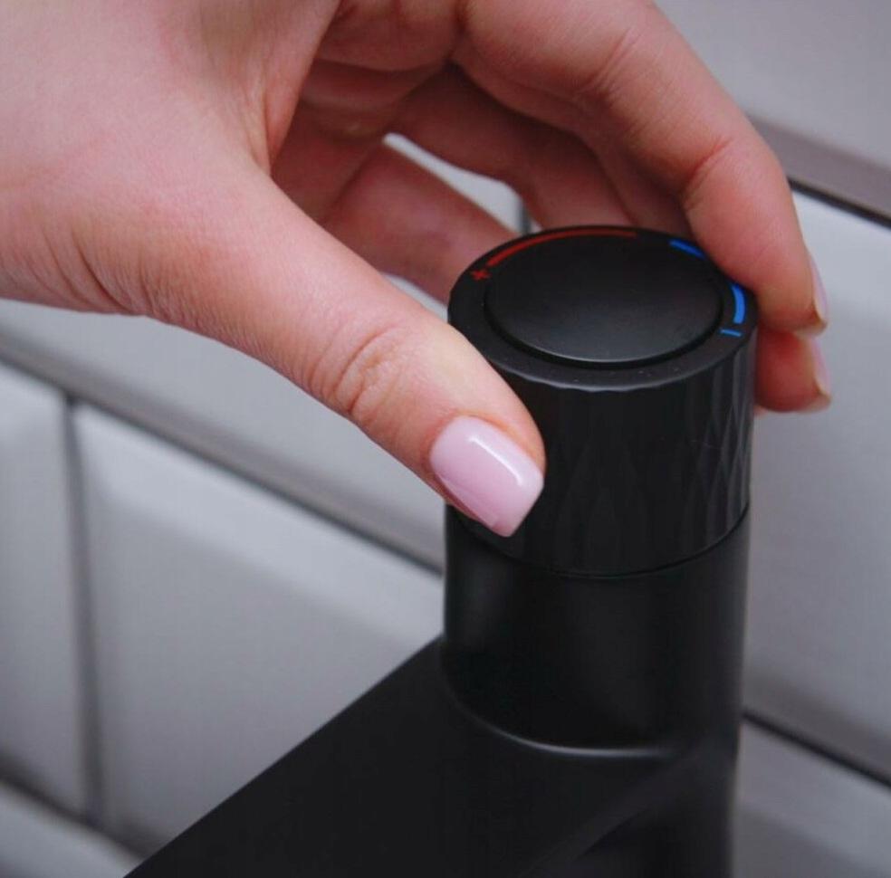 DECOR BLACK Bateria umywalkowa stojąca, nablatowa, wysoka