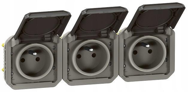 Gniazdo potrójne z uziemieniem 3x2P+Z, poziome, mechanizm 16 A - 250 V~- an