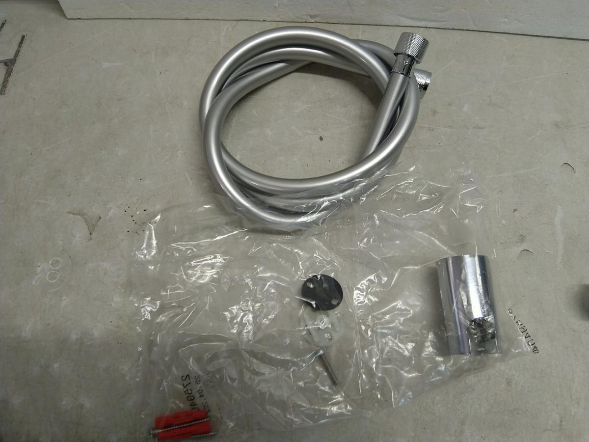 Bateria wannowa Grohe Essence New jednouchwytowa z zestawem punktowym