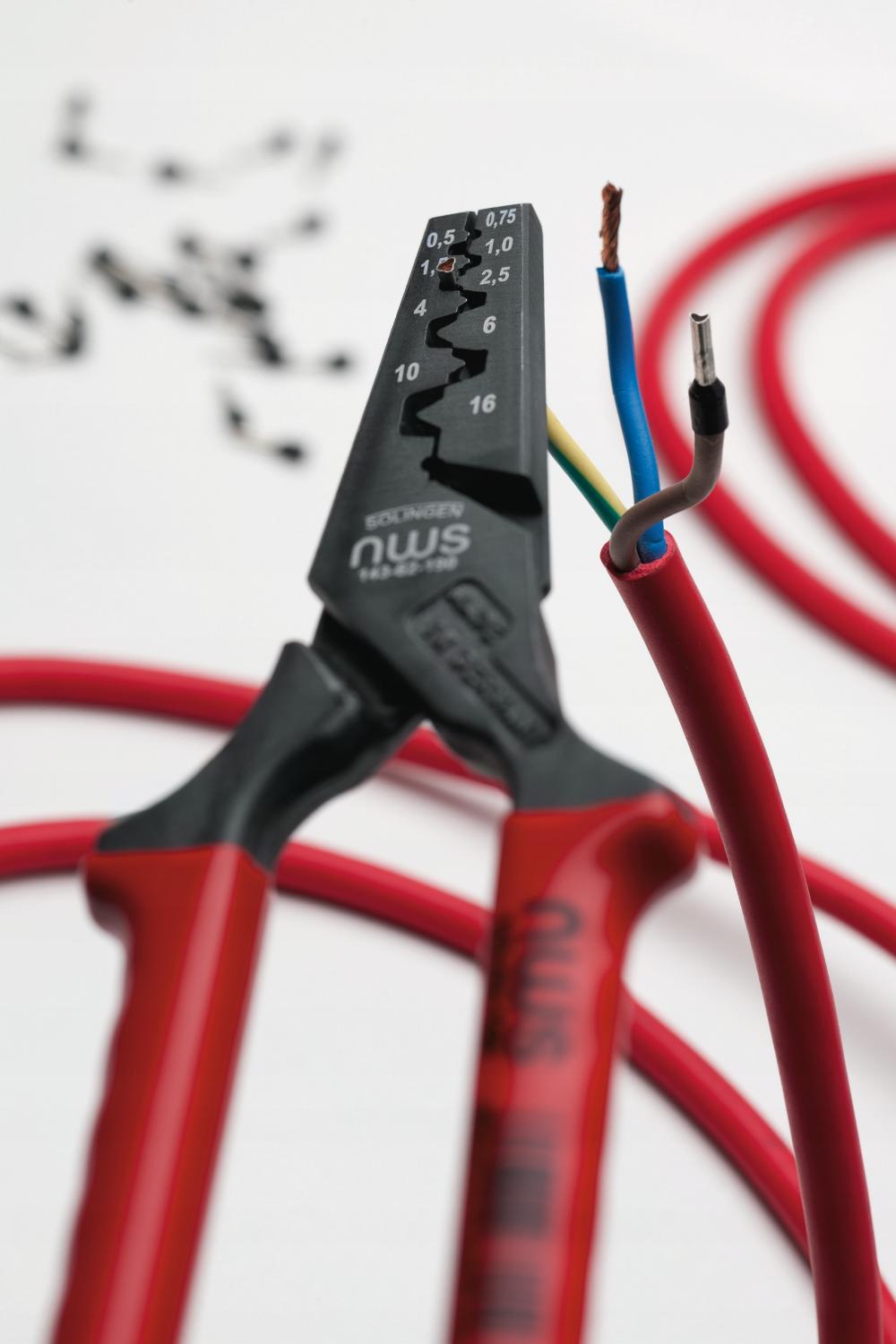 Szczypce do zaciskania tulejek NWS 0,5-16