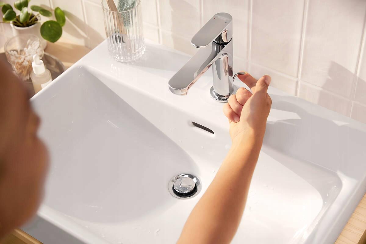 Bateria umywalkowa stojąca HANSGROHE REBRIS S 110 1uchw 1-otw czarna matowa