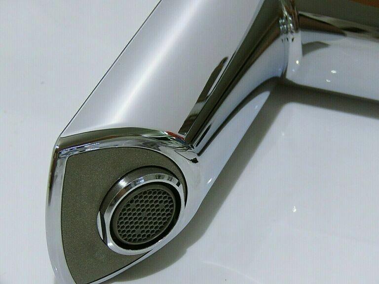 Bateria umywalkowa elektroniczna Grohe Bau Cosmopolitan E, na podczerwień 1