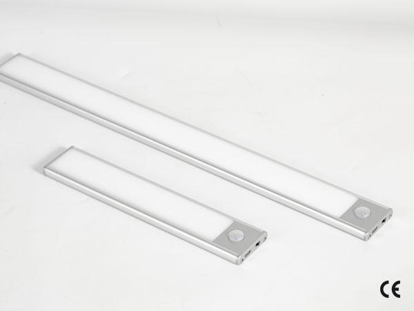 Oprawa meblowa LED do szaf, 200mm, 4000K, light sensor + pir, ładowanie 750