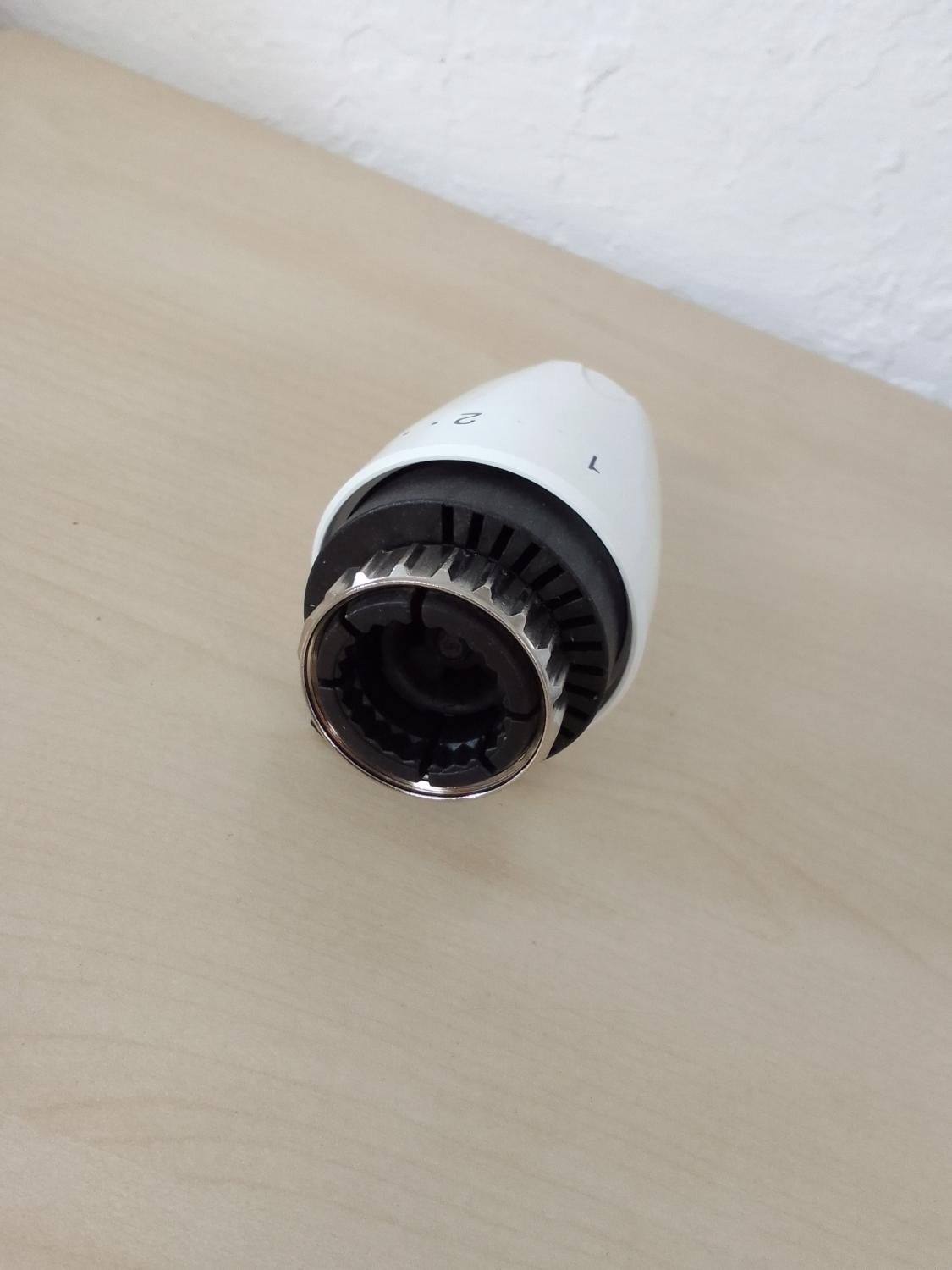 Multilux 4 zestaw z białą głowicą termostatyczną