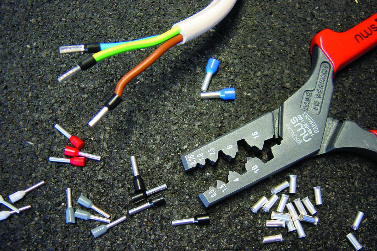 Szczypce do zaciskania tulejek NWS 0,5-16