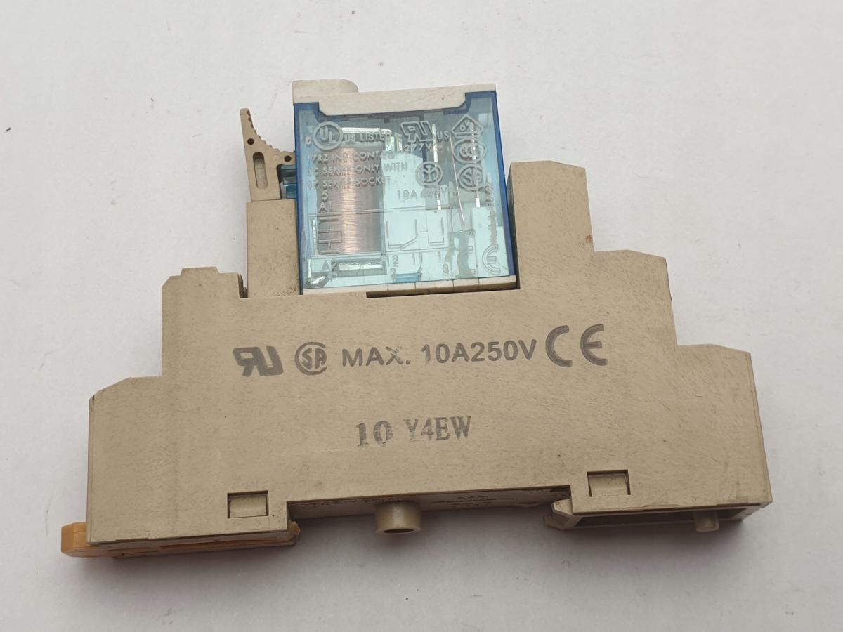 FINDER 46.61.8.230.0040 Przekaźnik 1P 16A 230V AC