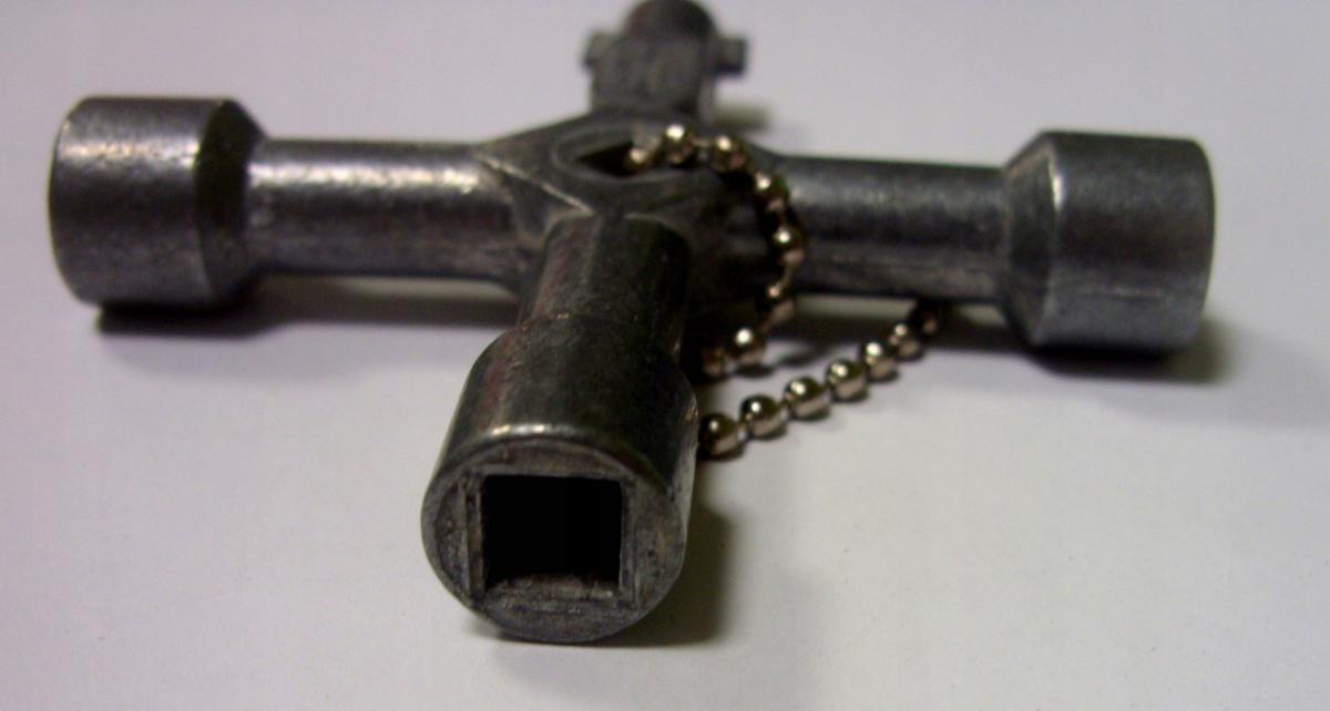 HAUPA Klucz do szafy sterowniczej metalowy