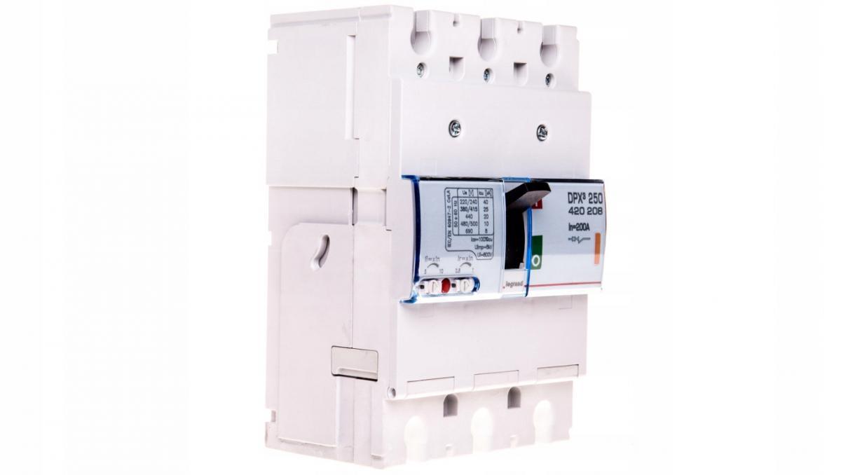 Wyłacznik mocy z wyzwalaczem termiczno-magnetycznym DPX3 250 3P 200A 25kA