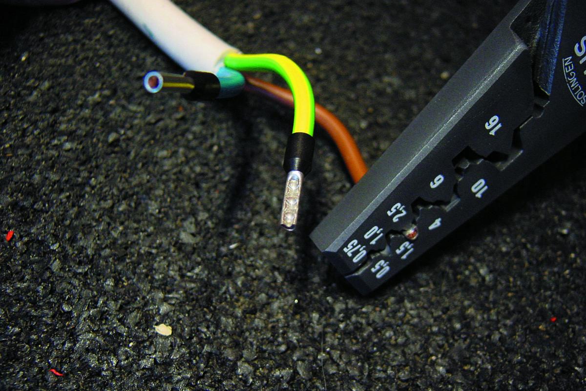 Szczypce do zaciskania tulejek NWS 0,5-16