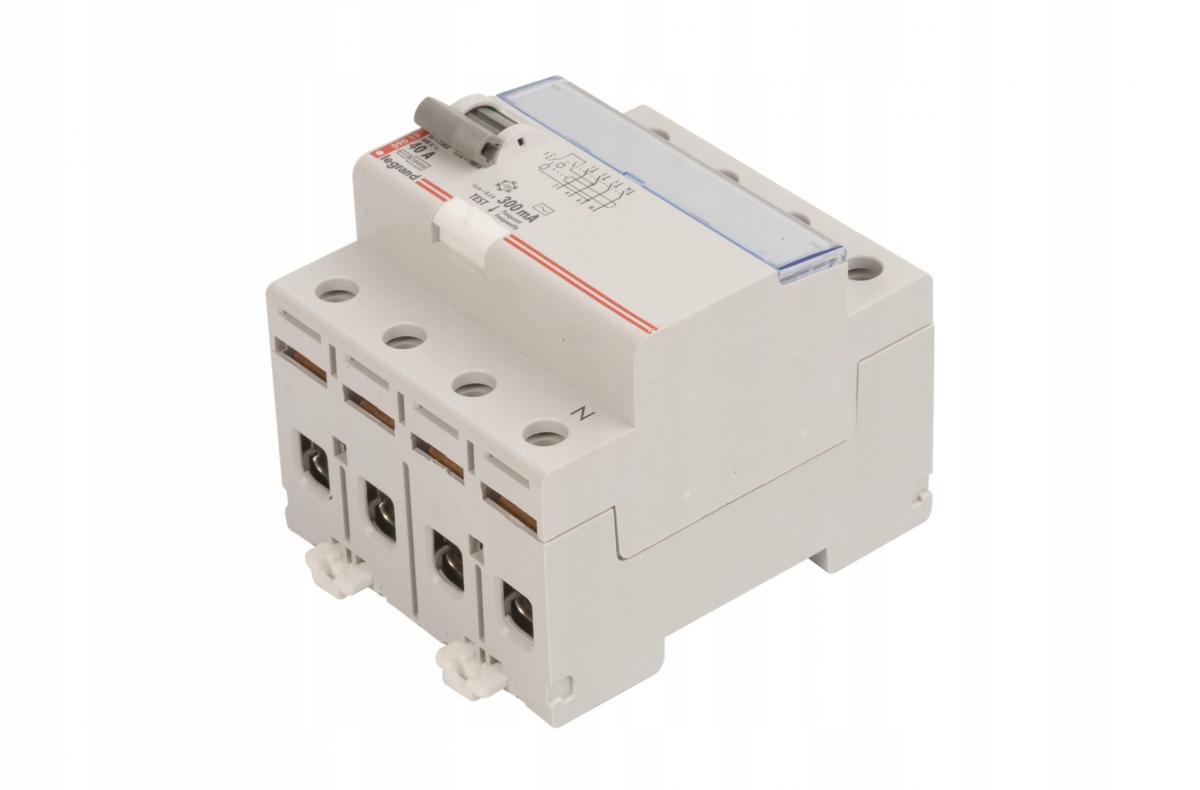 LEGRAND Wyłącznik różnicowoprądowy P304 4P 40A 300MA TYP AC TX3
